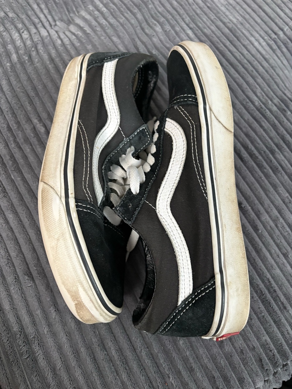 Well worn Women’s vans size 8 black and white shoes no box
